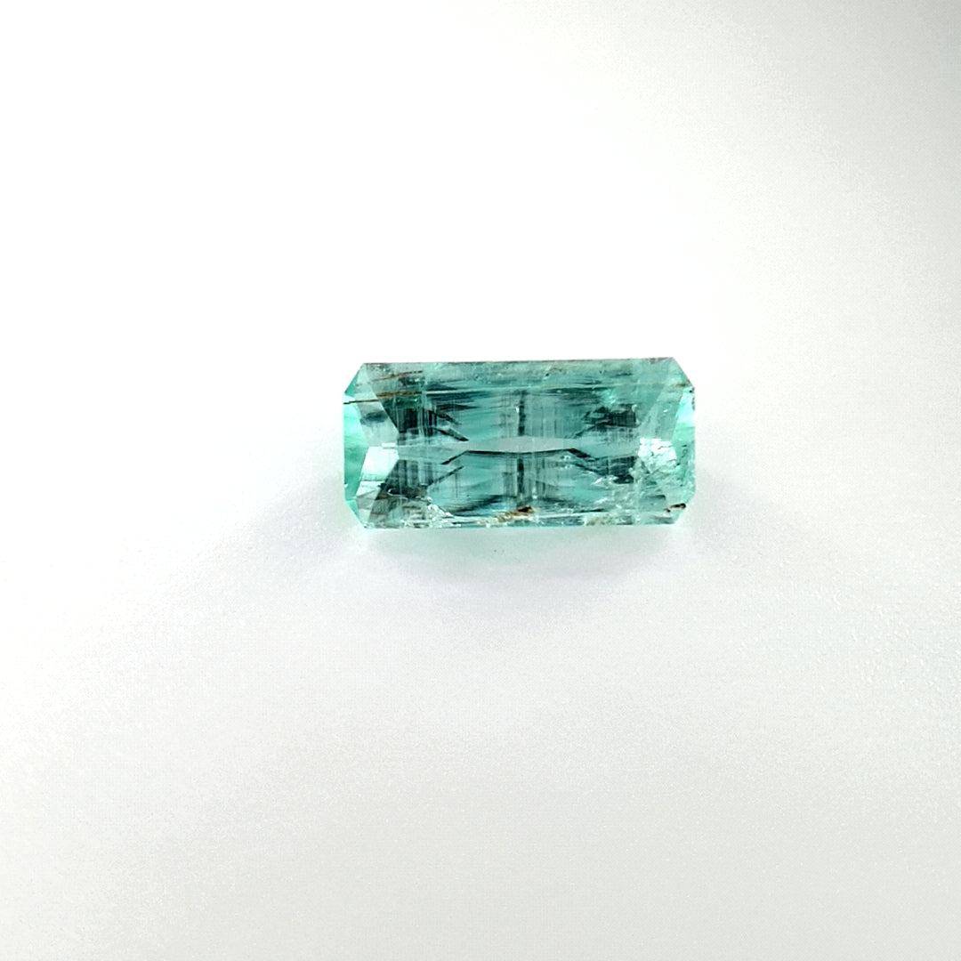 0.79ct Australian Emerald, Green - Emerald-Scissor Cut
