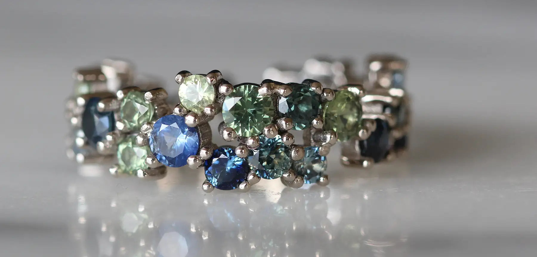 Loose coloured gemstones