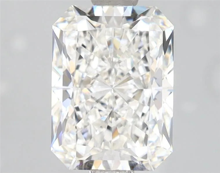 2.11ct Radiant Lab Grown Diamond (Colour F, Clarity VVS2, IGI Certified)