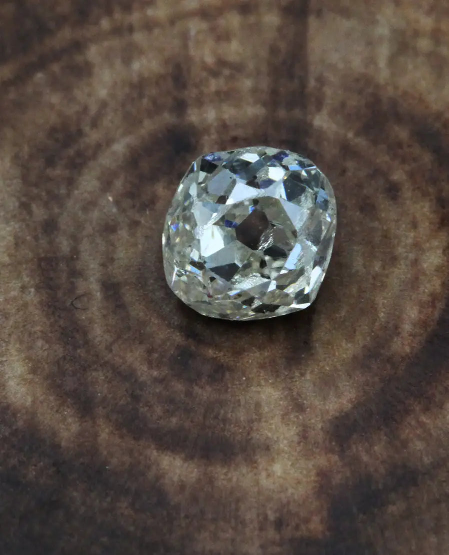 Custom engagement rings, Australian sapphires, diamonds, and bespoke fine jewellery