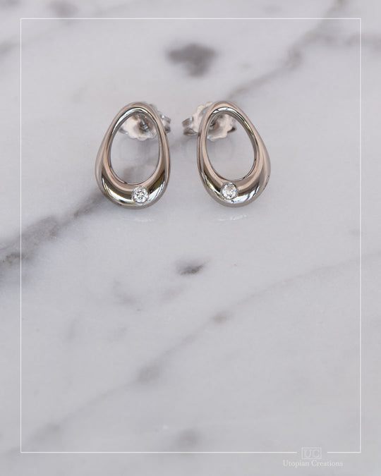 Dew Earrings - 18k White Gold Earrings and Argyle diamonds