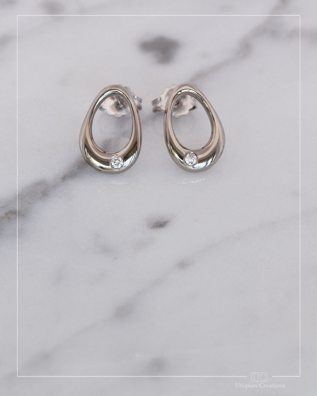 Dew Earrings - 18k White Gold Earrings and Argyle diamonds