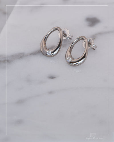 Dew Earrings - 18k White Gold Earrings and Argyle diamonds