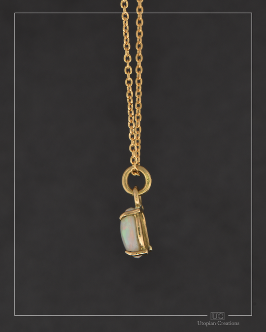 Oval Opal - 18k Yellow Gold - Poppy
