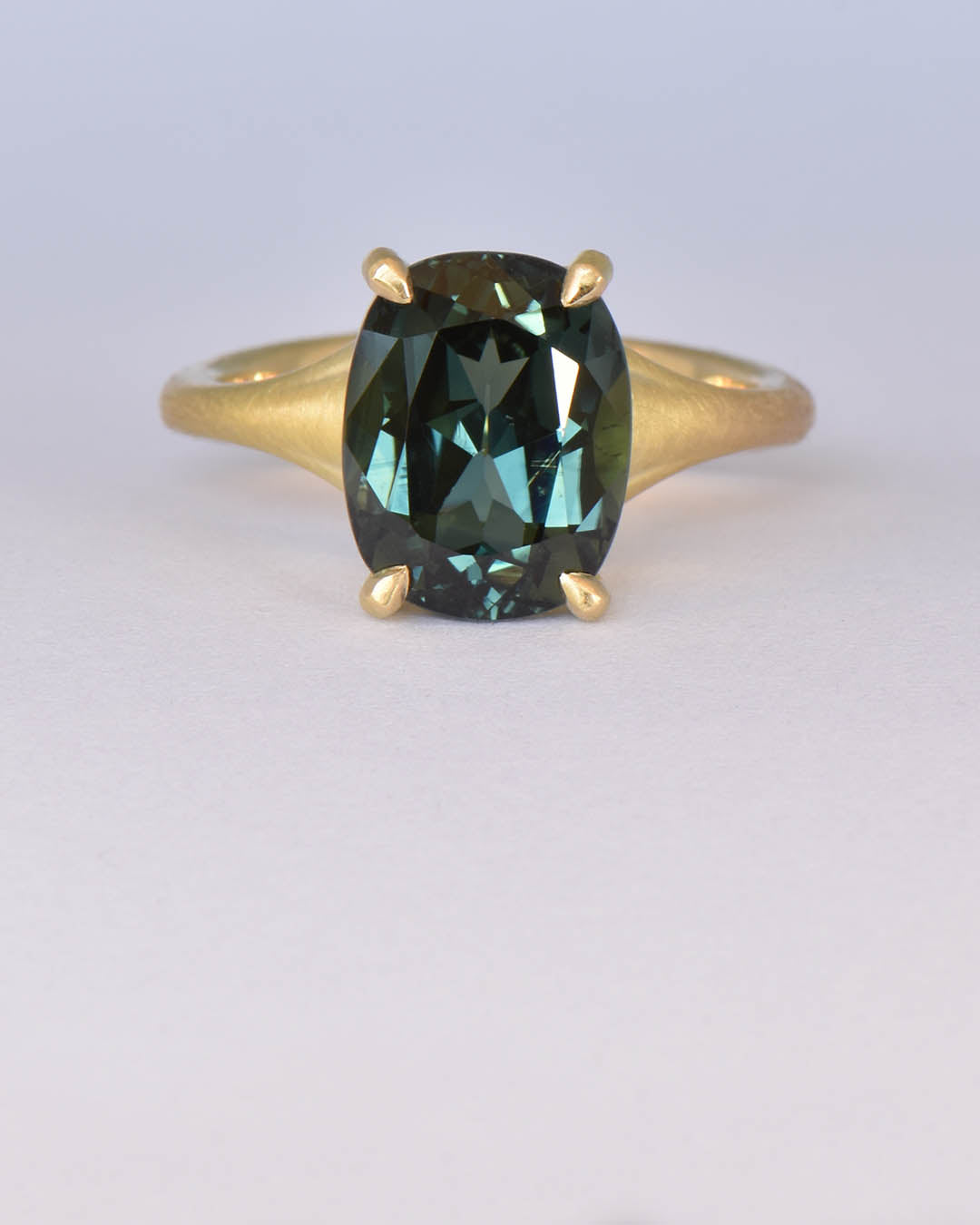 Pau - Australian Teal Sapphire Solitaire - Baret Collection