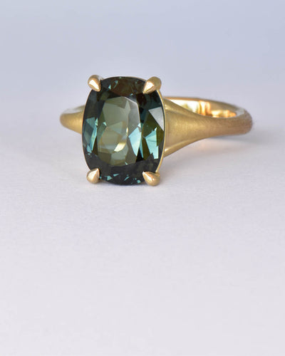 Pau - Australian Teal Sapphire Solitaire - Baret Collection