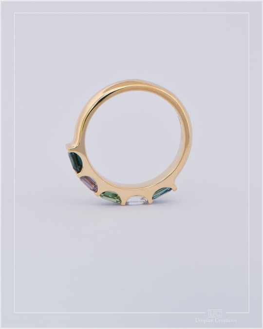 Rich 18k Yellow Gold Hypatia Ring