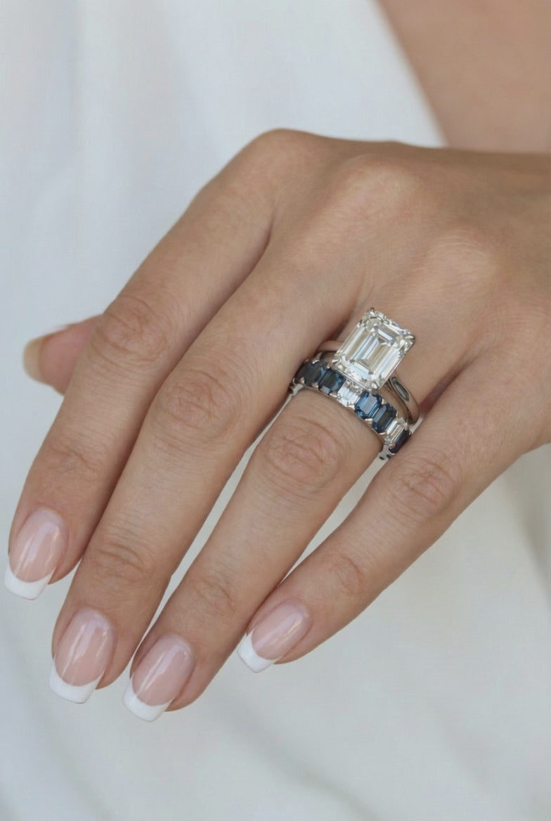 Sylvia - Australian Sapphire &amp; Diamond Ring - White gold
