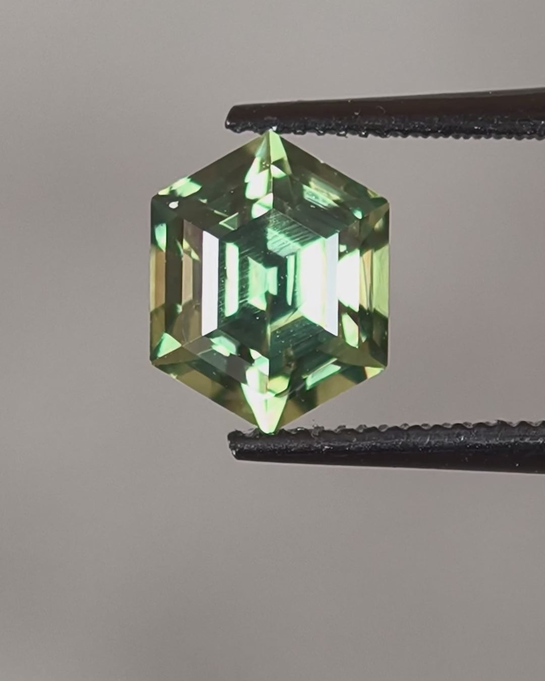Queensland Sapphire - 1.80ct, Hexagon, Green
