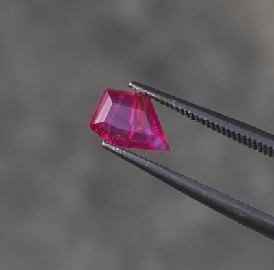 Mozambique Ruby – 0.93ct Freeform Cut (Red & Pink)