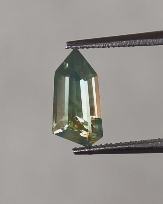 Queensland Sapphire - 1.80ct, Freeform, Green