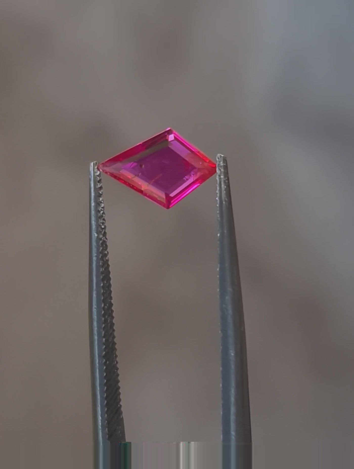 Mozambique Ruby – 1ct Kite Cut, Red pink
