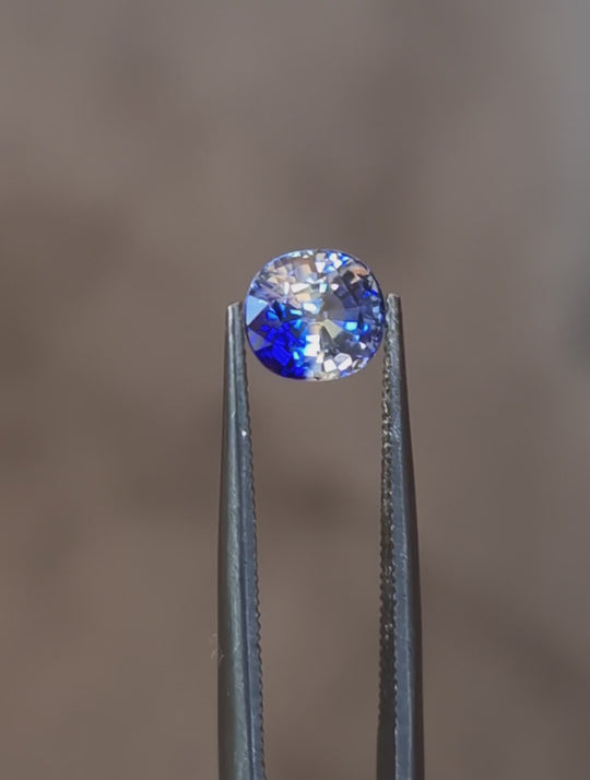 Sri Lanka Sapphire – 1.69ct Oval Cut, Parti clear Blue