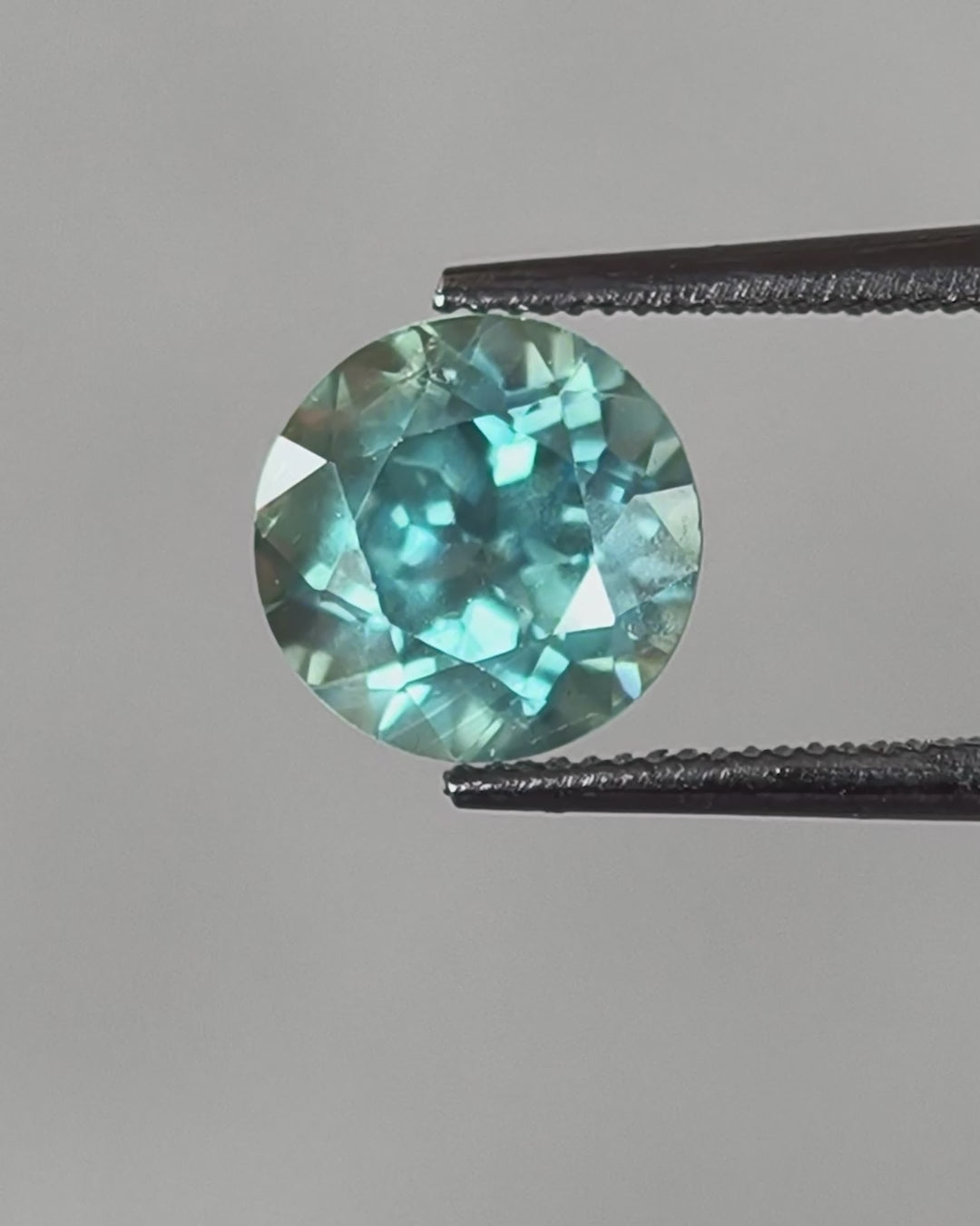 Queensland Sapphire - 2.32ct Round Modified Brilliant, Teal