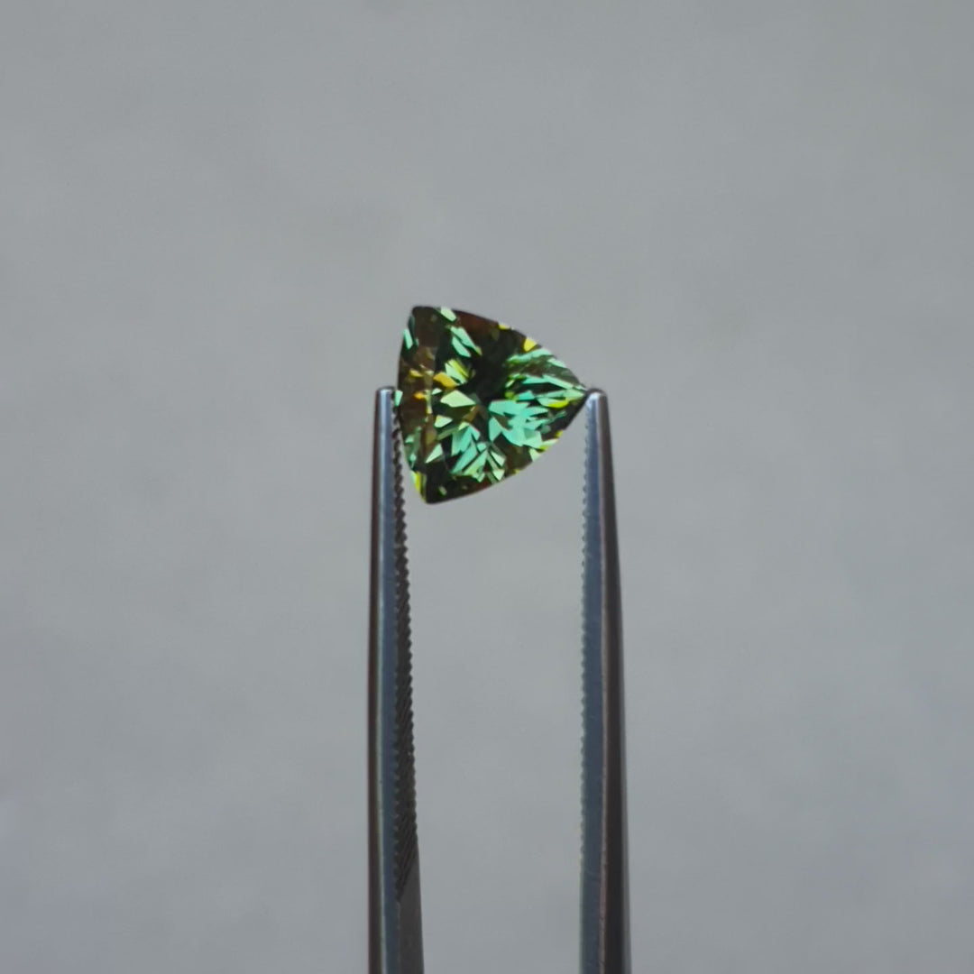 2.22ct Australian Sapphire, Green, Teal - Trillion