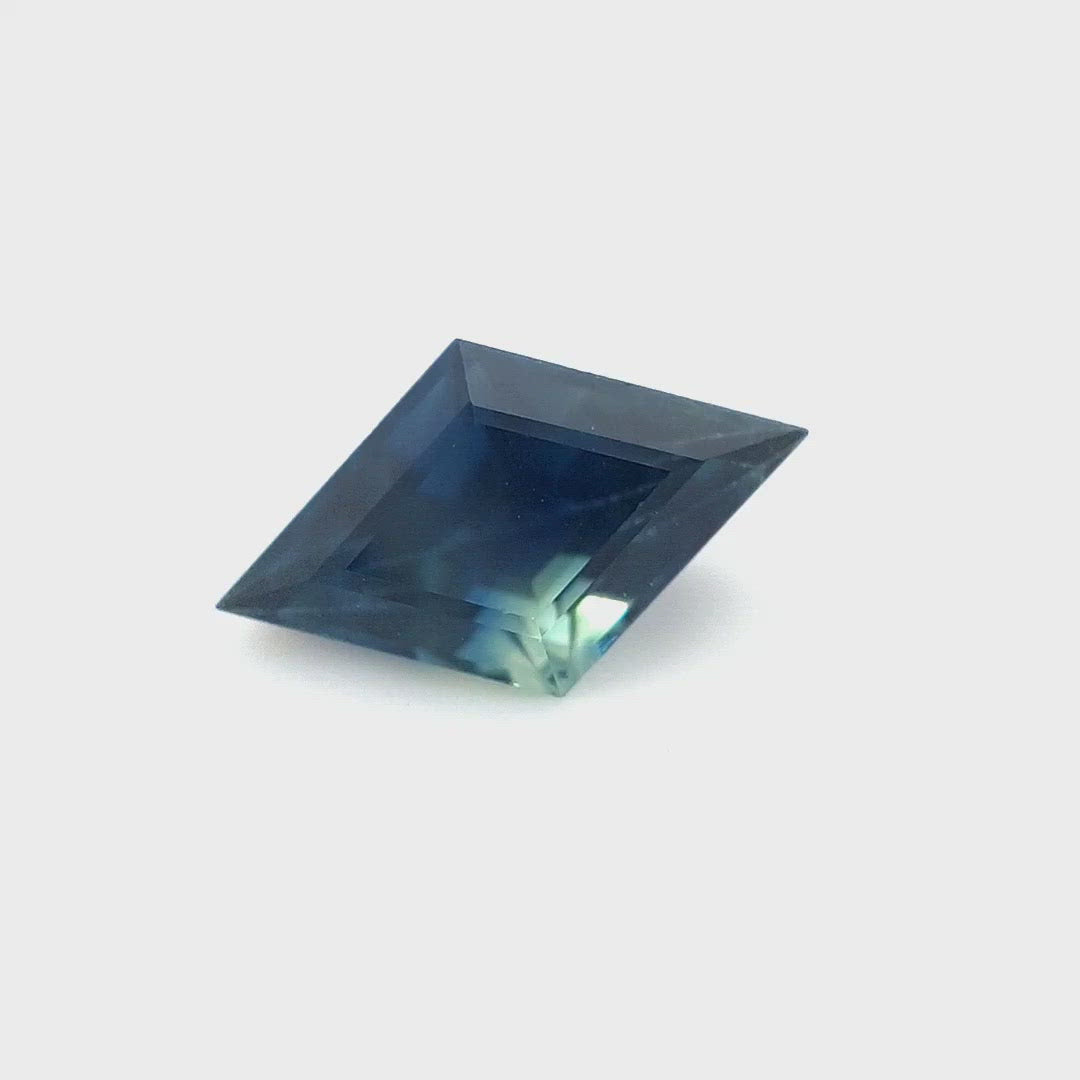 1.03ct Australian Sapphire, Blue - Diamond