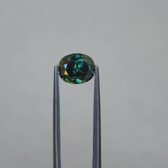 2.61ct Australian Sapphire, Parti, Blue, yellow, Teal, Green - Oval