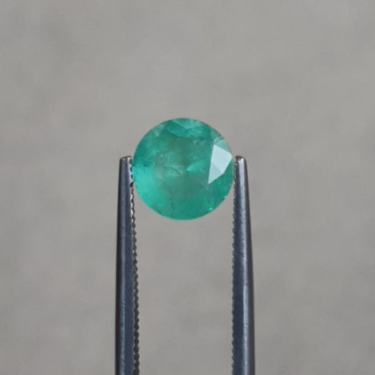 1.27ct Australian Emerald, Green - Round