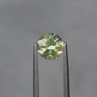 1.96ct Australian Sapphire, Green - Round