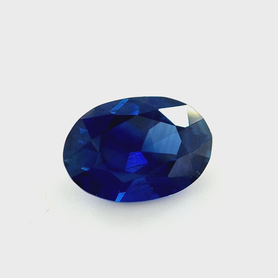 1.71ct Nigerian Sapphire, Royal Blue - Oval