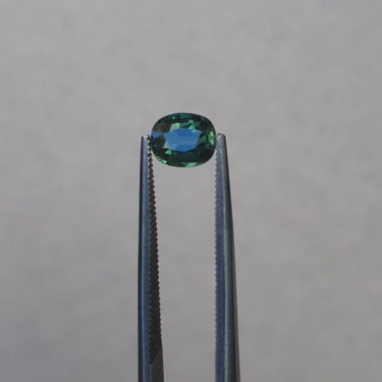 1.00ct Australian Sapphire, Green - Cushion