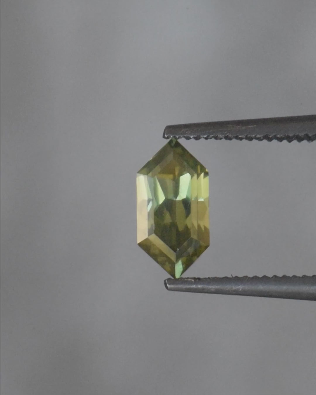 0.93ct Australian Sapphire, Green, Teal - Hexagon