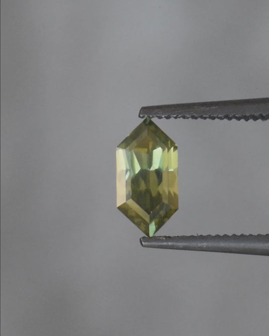 0.93ct Australian Sapphire, Green, Teal - Hexagon