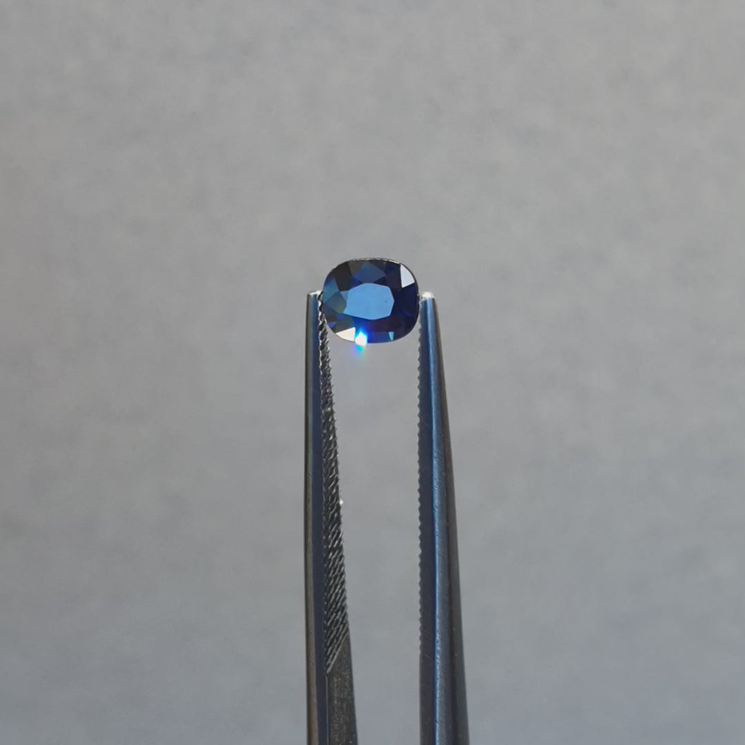 0.75ct Australian Sapphire, Blue - Cushion