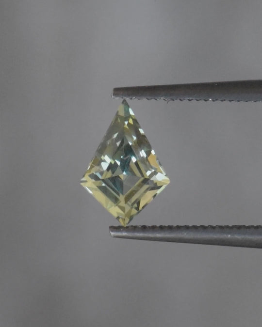 1.04ct Australian Sapphire, Green, Teal - Kite