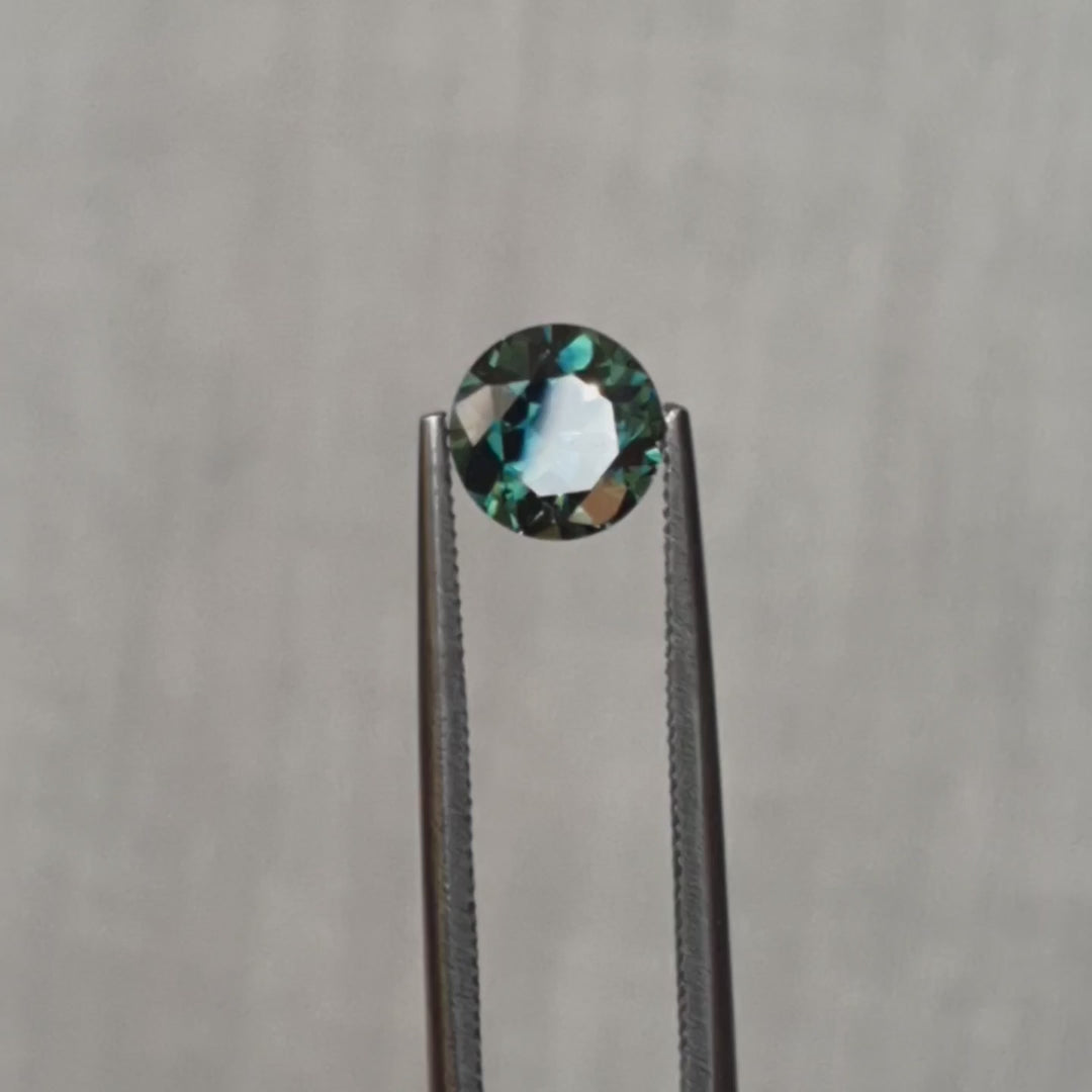 1.57ct Australian Sapphire, Parti, Teal, Green, Blue - Round