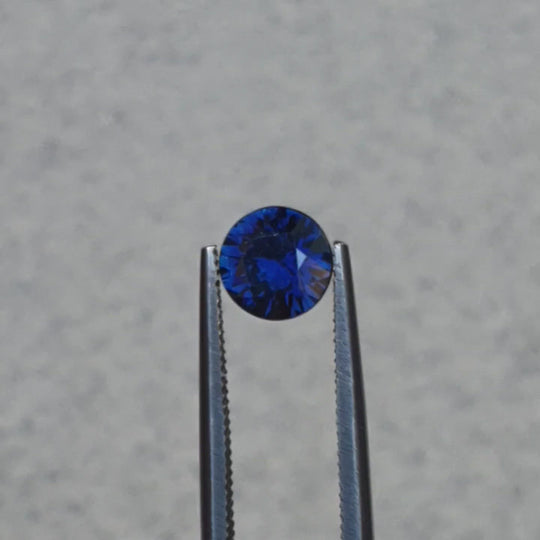 1.05ct Australian Sapphire, Royal Blue - Round