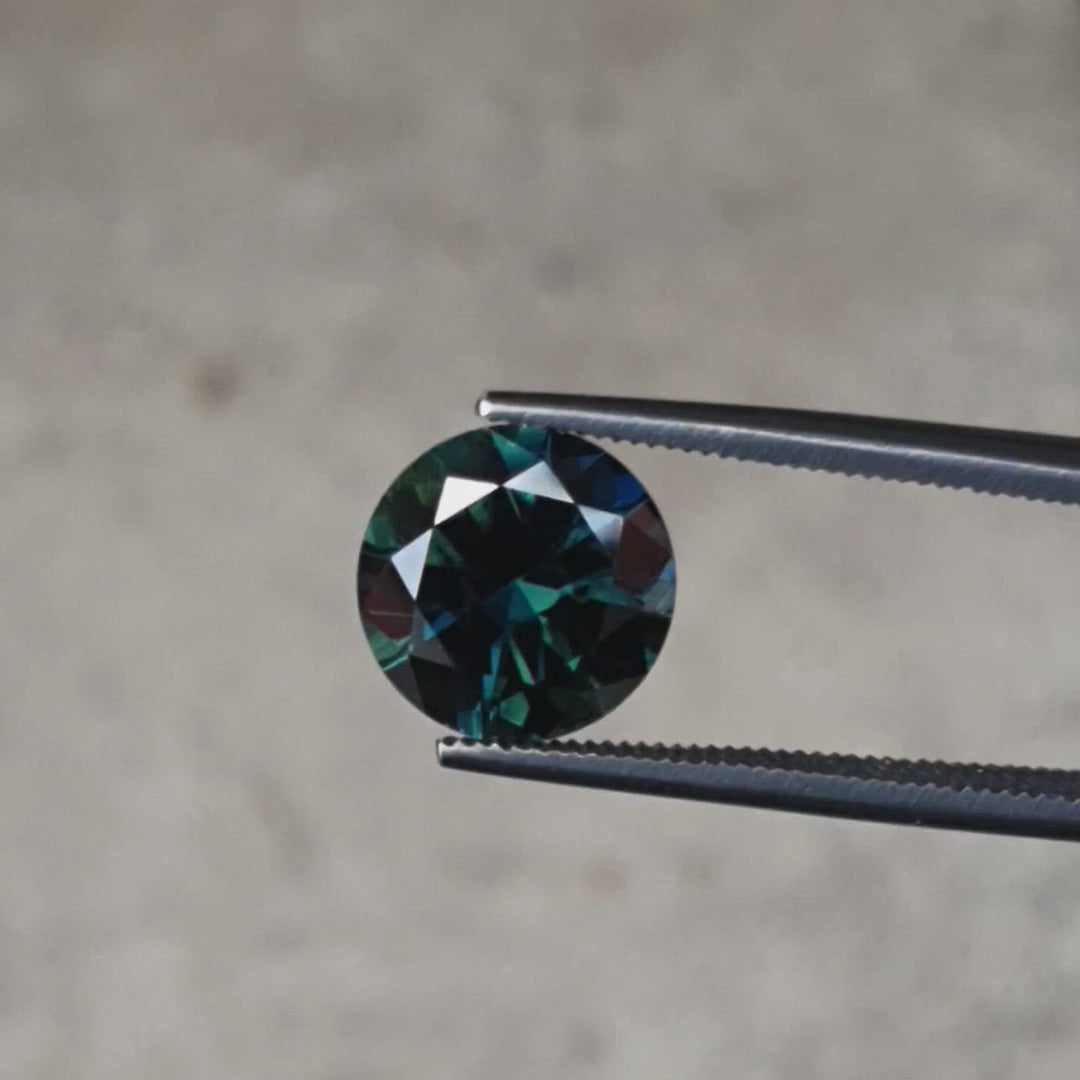 3.69ct Australian Sapphire, Parti Blue/Green - Round cut