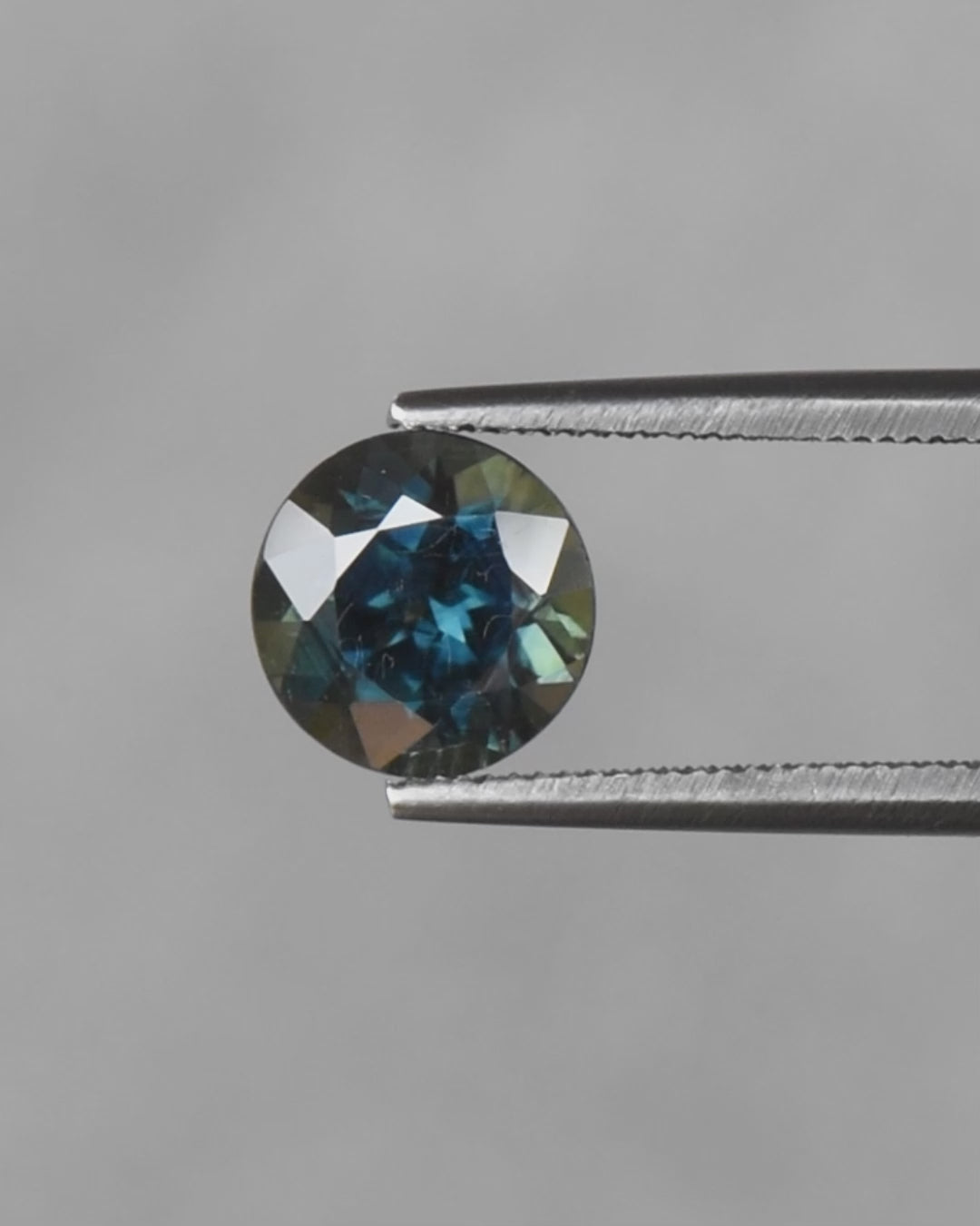 1.94ct Australian Sapphire, Parti Teal, Blue, Green - Round