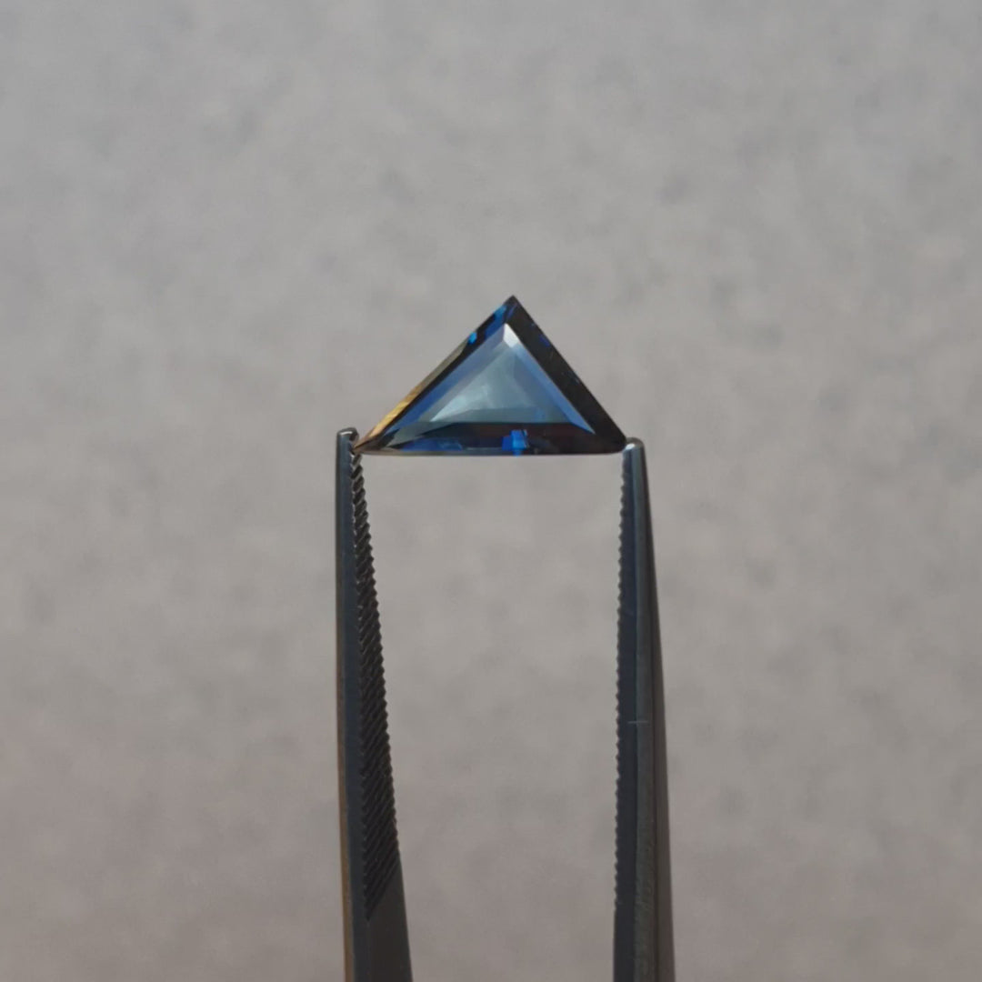 1.77ct Australian Sapphire, Blue - Triangle