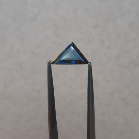1.77ct Australian Sapphire, Blue - Triangle