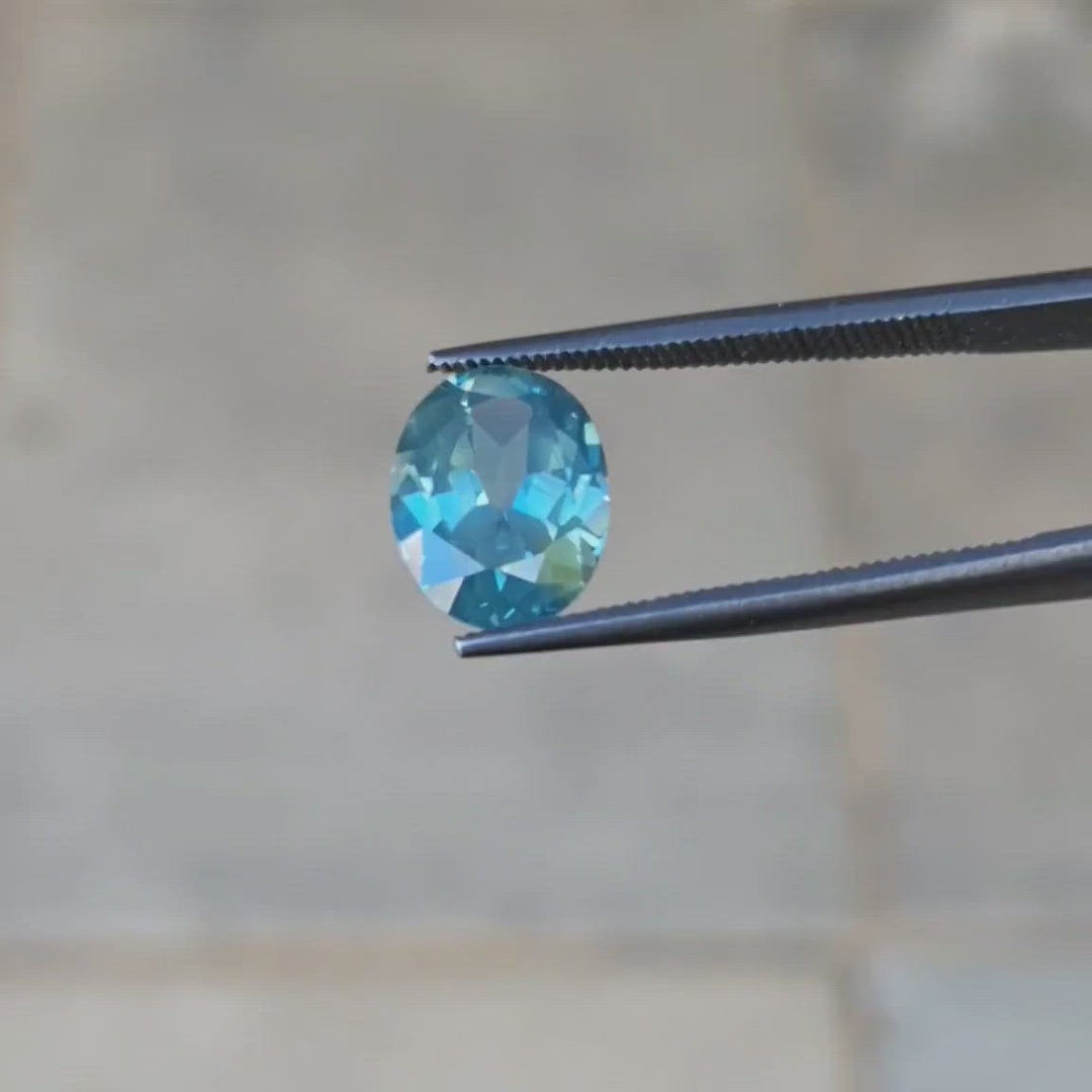 Australian Sapphire | 4.59ct, Oval, Opalescent Teal Blue, Green