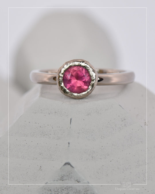 Pebble Solitaire Ring - Hot Pink Sapphire