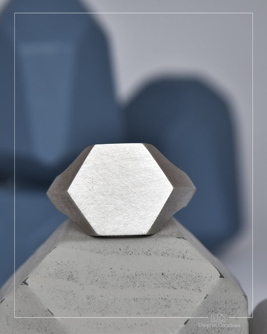Signet Ring, Hexagon East West