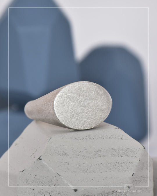 Signet Ring, Large East West Oval