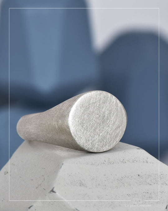 Signet Ring, Medium Round
