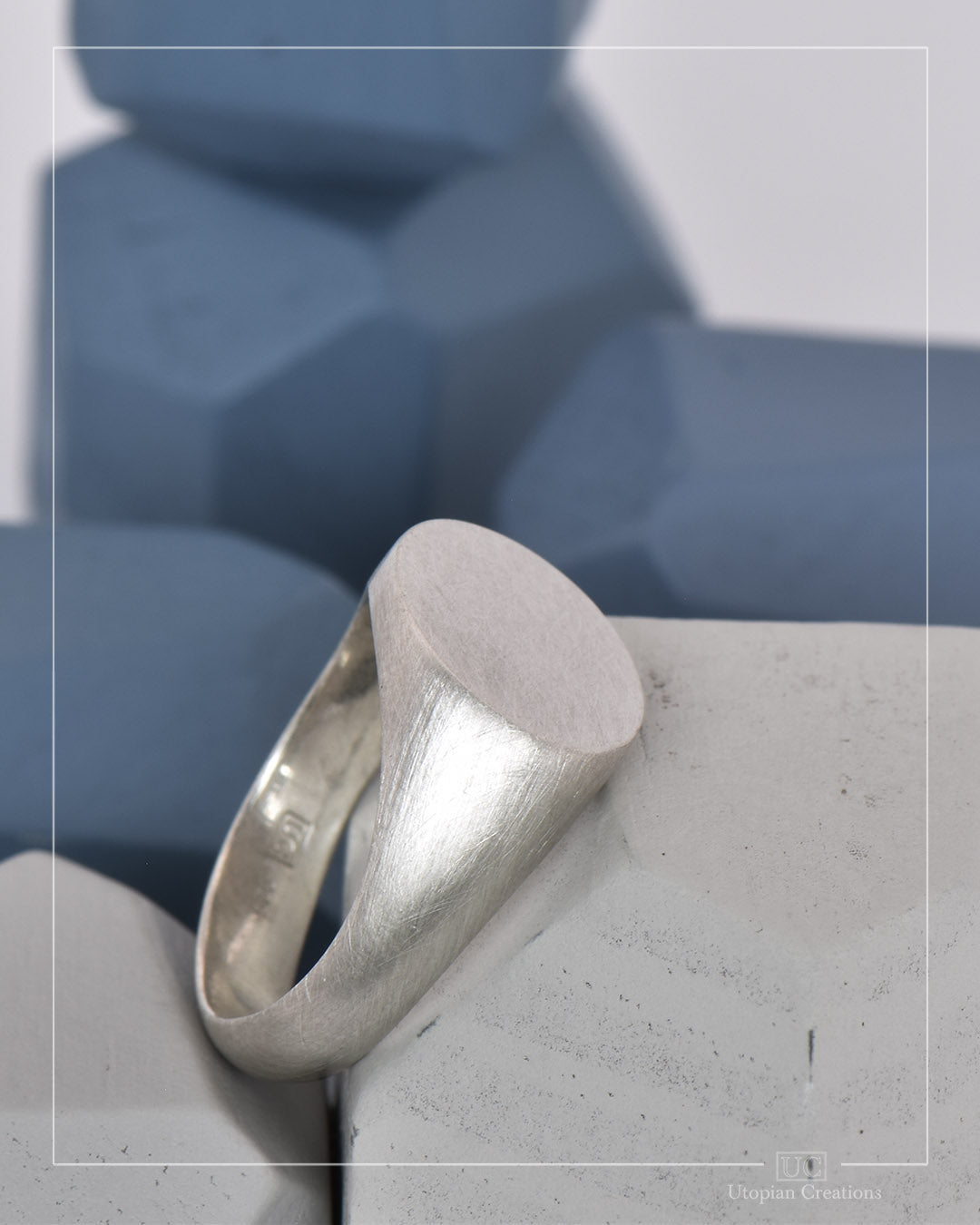 Signet Ring, Medium Round