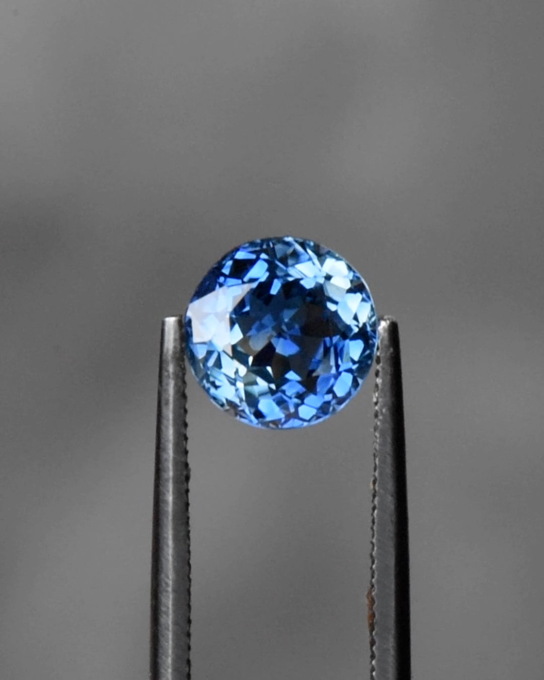 2.32ct Australian Sapphire, Bright Blue - Round