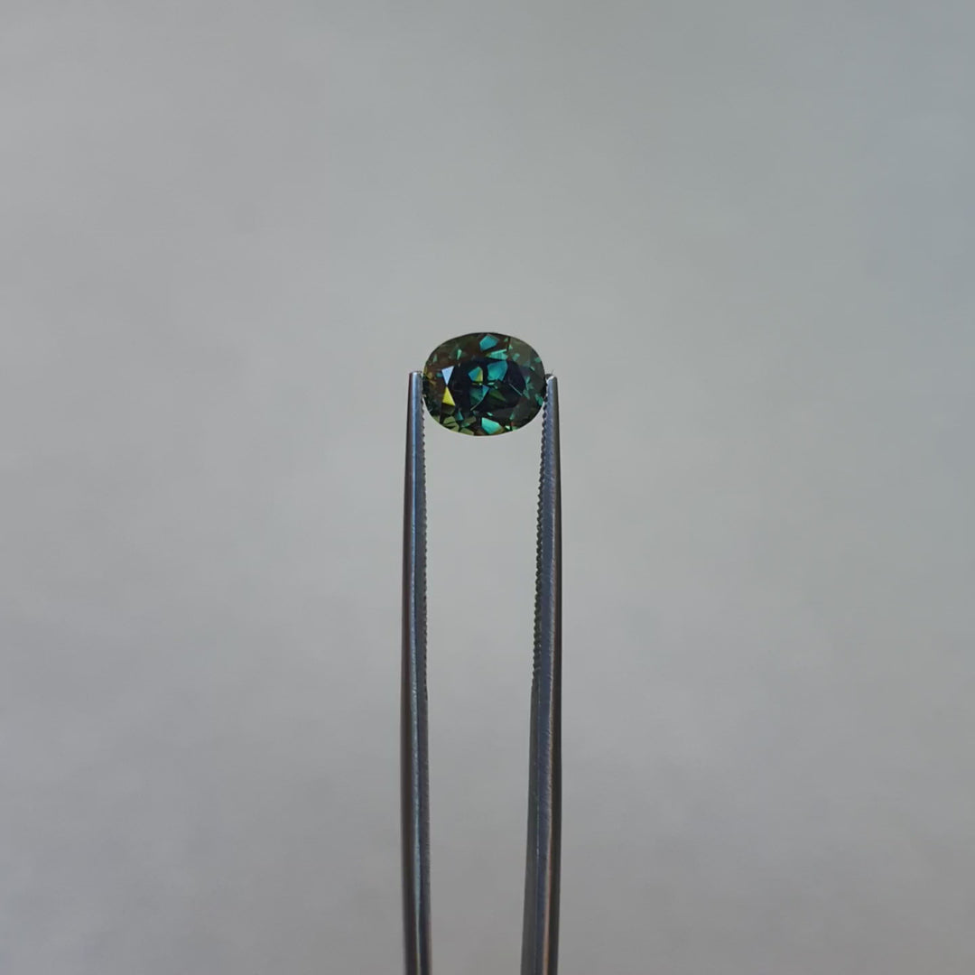 2.61ct Australian Sapphire, Parti, Blue, yellow, Teal, Green - Oval