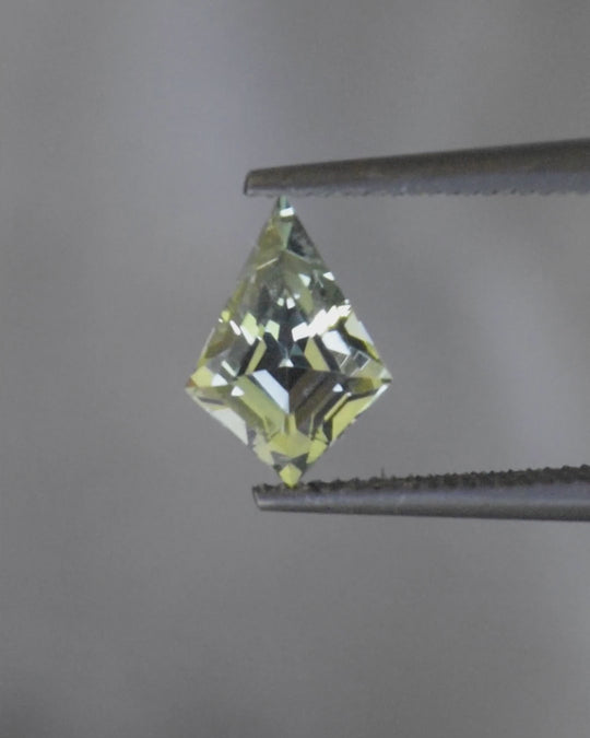 1.09ct Australian Sapphire, Green, Teal - Kite