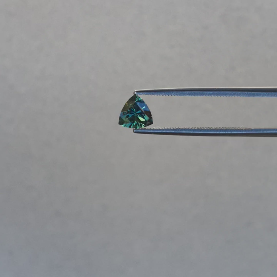 1.04ct Australian Sapphire, Green, Teal - Trillion